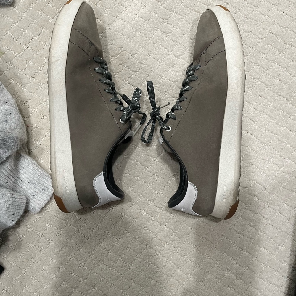 Cole Haan Grand Series leather sneakers in gray Sz10